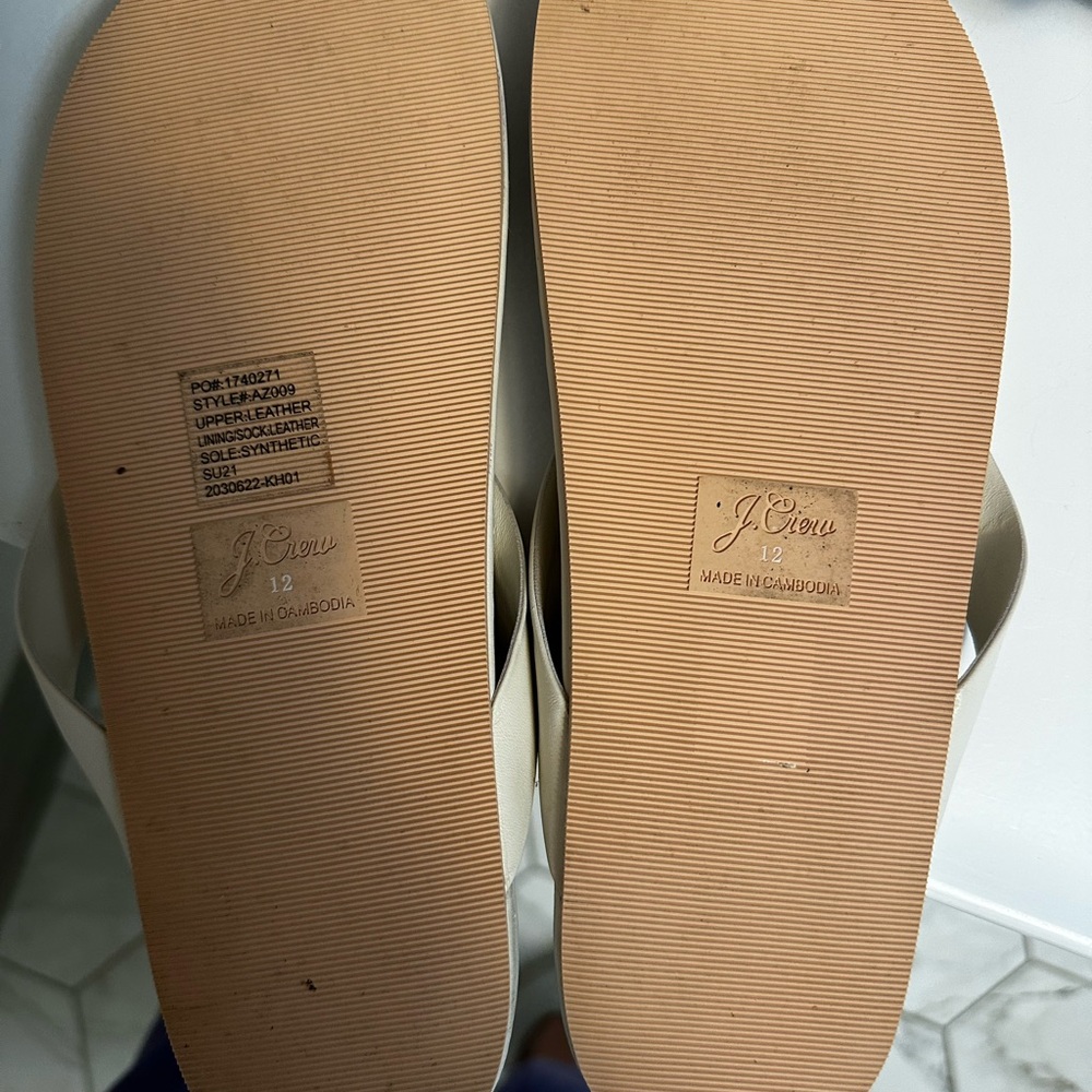 J. Crew Women's Beige Flip Flops Size 12 - Picture 2 of 2